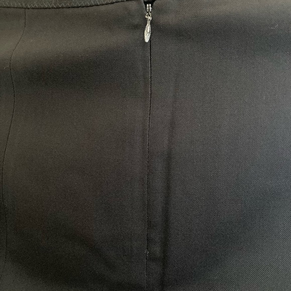 ▪️MARC JACOBS Black Pleated Skirt with Silk trim and accents - Picture 6 of 16